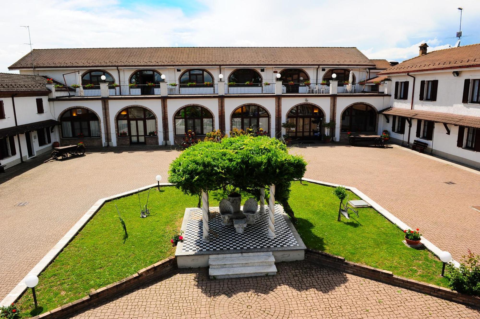 Il Carrettino Country Hotel Tortona Ngoại thất bức ảnh